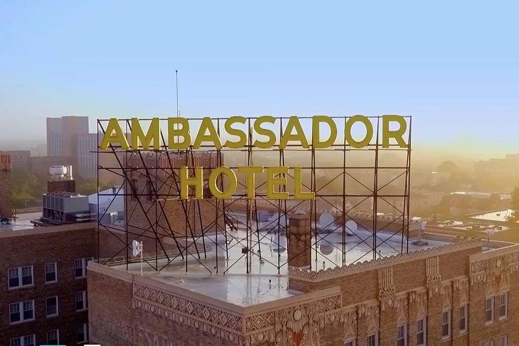 מילווקי Ambassador Hotel מראה חיצוני תמונה