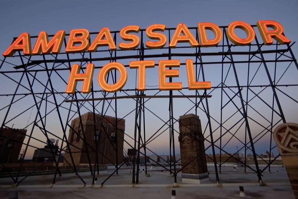 מילווקי Ambassador Hotel מראה חיצוני תמונה